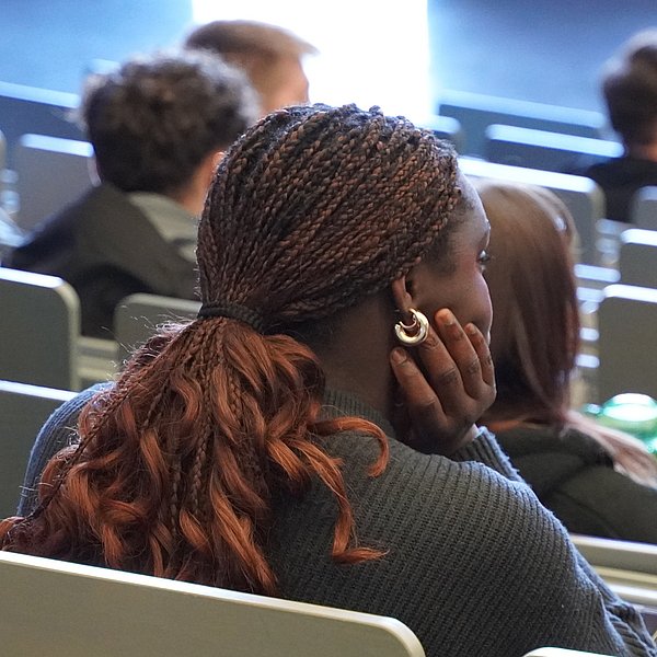 Erstsemester bei der Bachelorbegrüßung im Sommersemester 2025