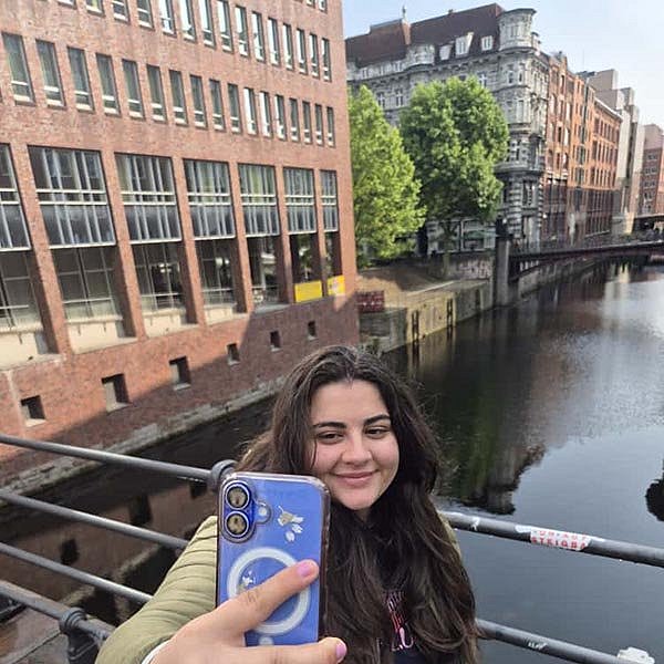 Yaren Virlan from Turkey talks about her Master's program in Digital Business Management