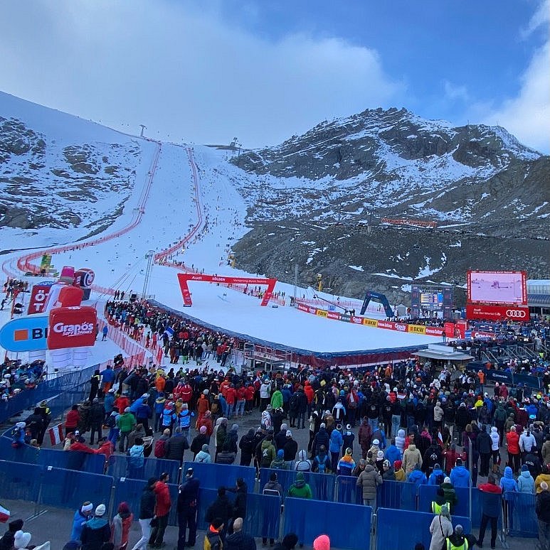 Lots of spectators at the Ski World Cup in Austria